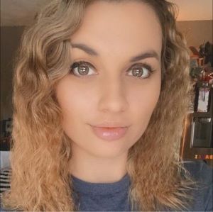 Meet your Posher, Falon